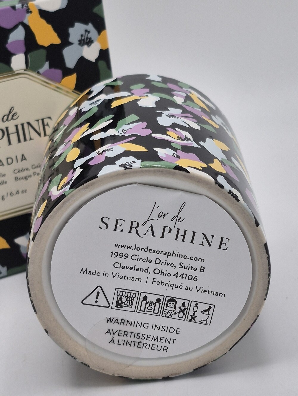 l'or de SERAPHINE Acadia Scented Candle - Floral Black Multi See Photos - Picture 2 of 7